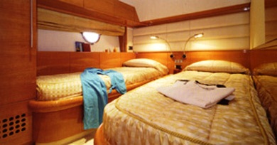 Antares III -  Twin Cabin.jpg