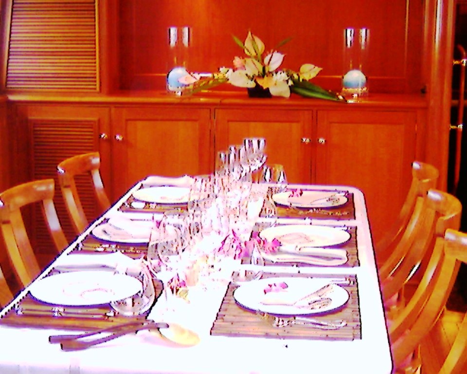 Axia Dinning.jpg
