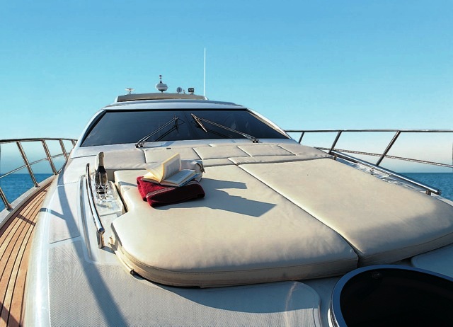 Azimut 62S -  Forepeak.jpg