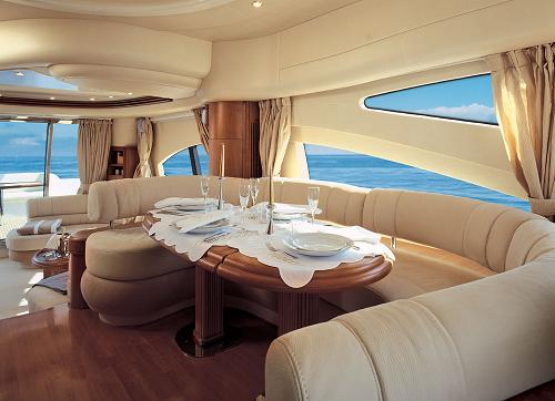Azimut 68 Interior Dining.jpg