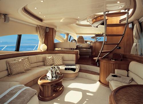 Azimut 68 Salon.jpg