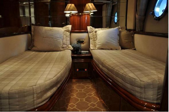 Azimut 80 GRACE -  Twin Cabin.jpg