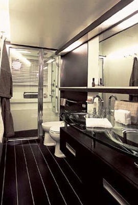 Azimut Mojito -  Bathroom.jpg