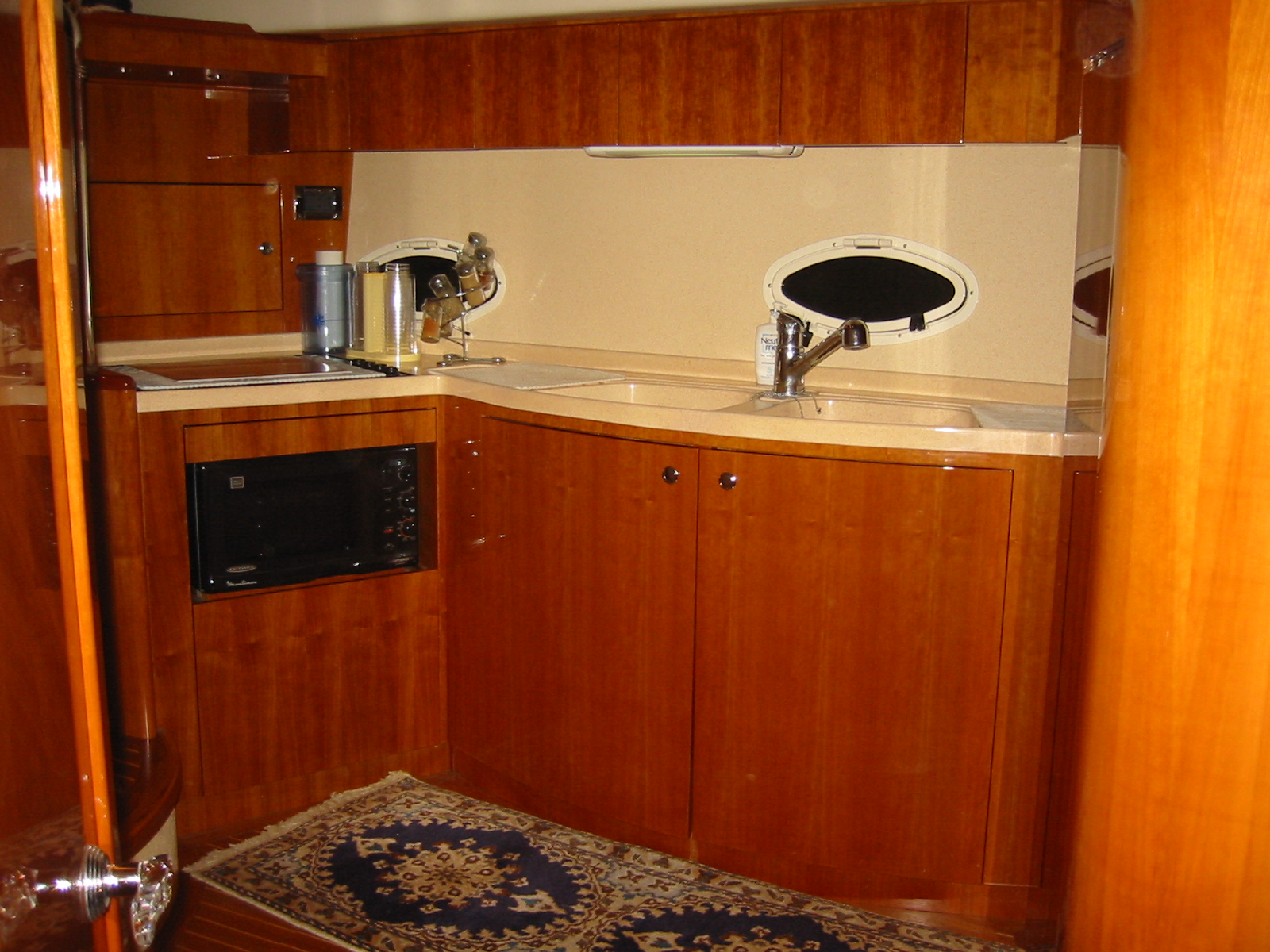 Azimut Yacht KIRAL -  Galley.jpg