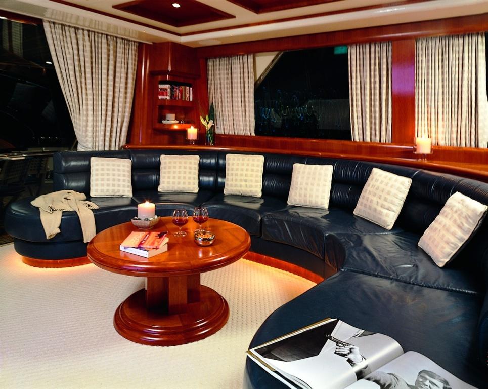 BARON - Saloon.jpg