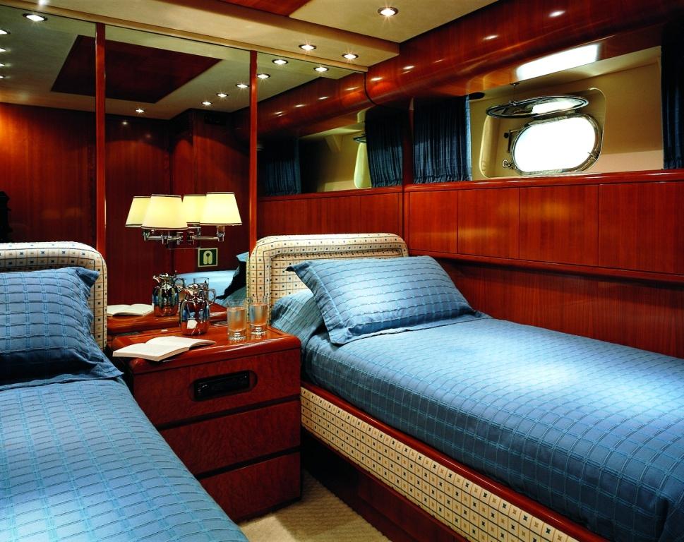 BARON - Twin Cabin.jpg