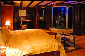 BARON II master cabin.jpg