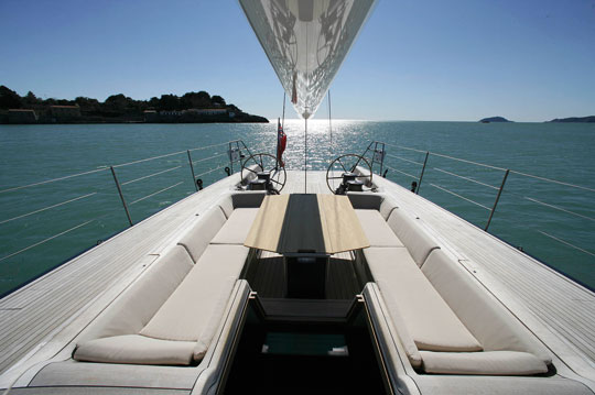 BARONG C Cockpit Lounge.jpg