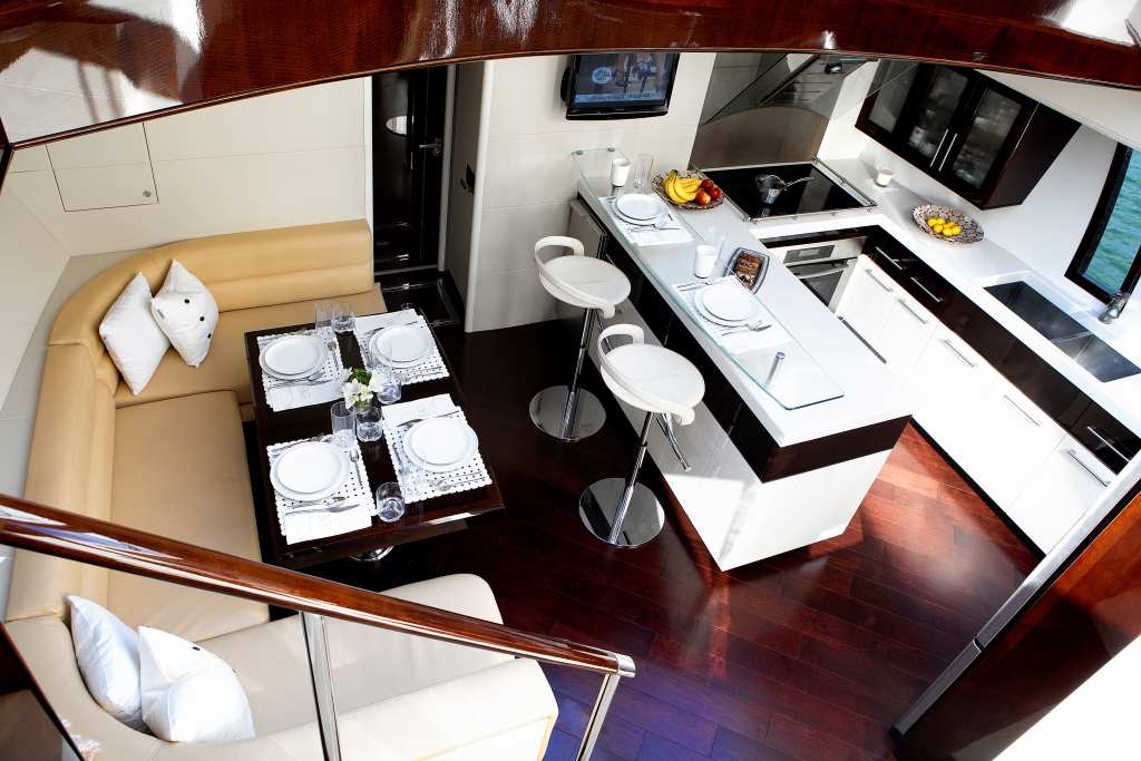 BG - Lower salon.JPG