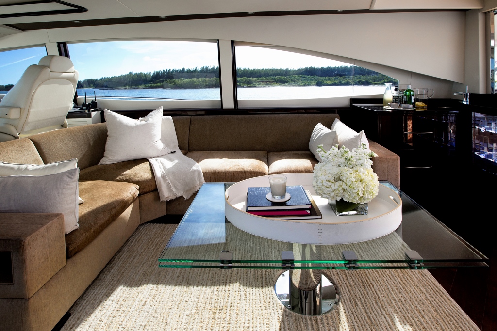 BG - Salon lounge.JPG