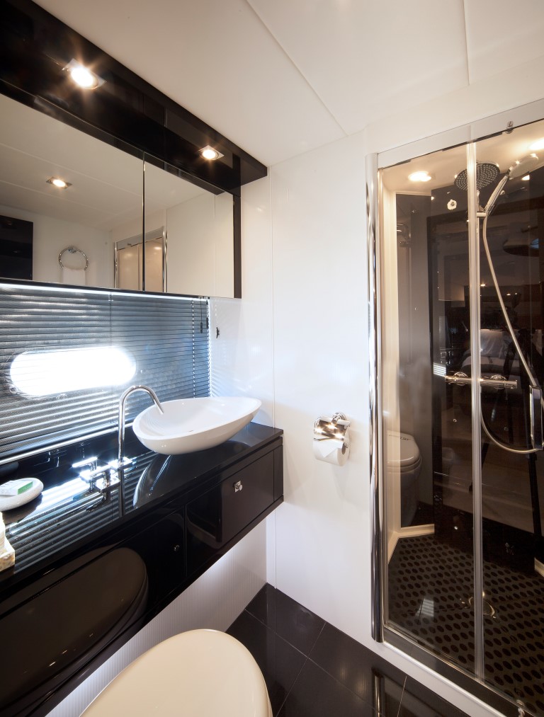 BG3 - Ensuite.jpg