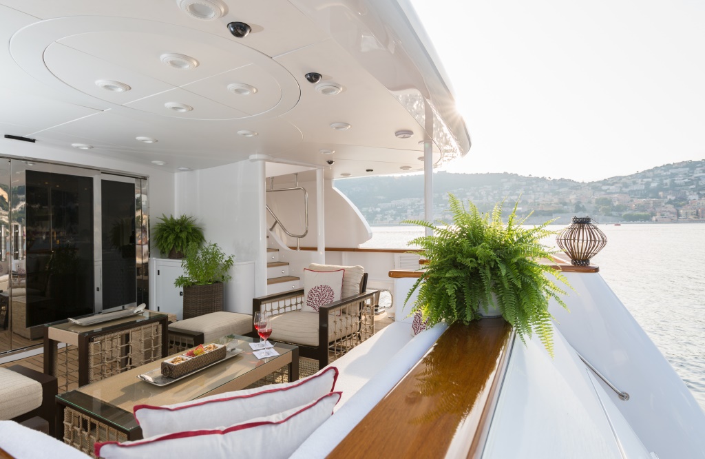 BINA - Main deck aft view.jpg