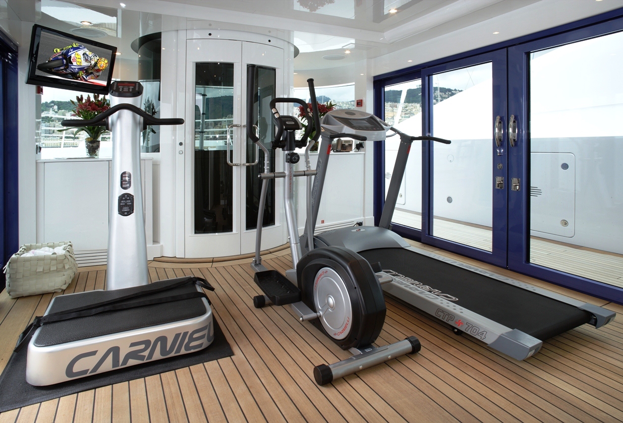 BISTANGO - Gym on Sundeck.jpg