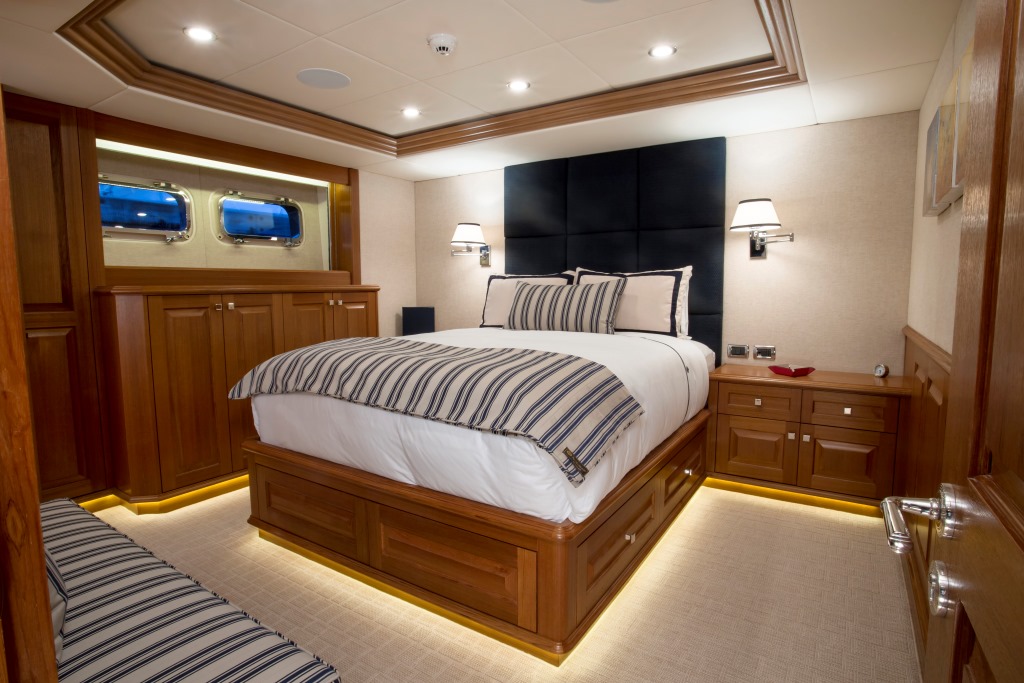 BROADWATER - Guest cabin 2.jpg