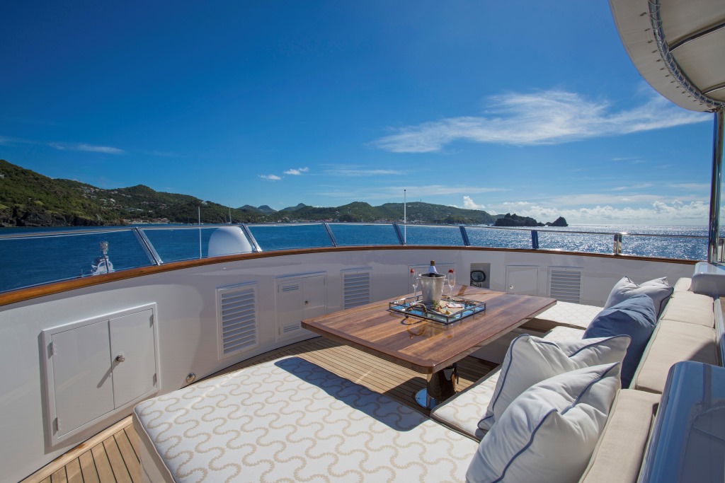BROADWATER - Upper foredeck.jpg