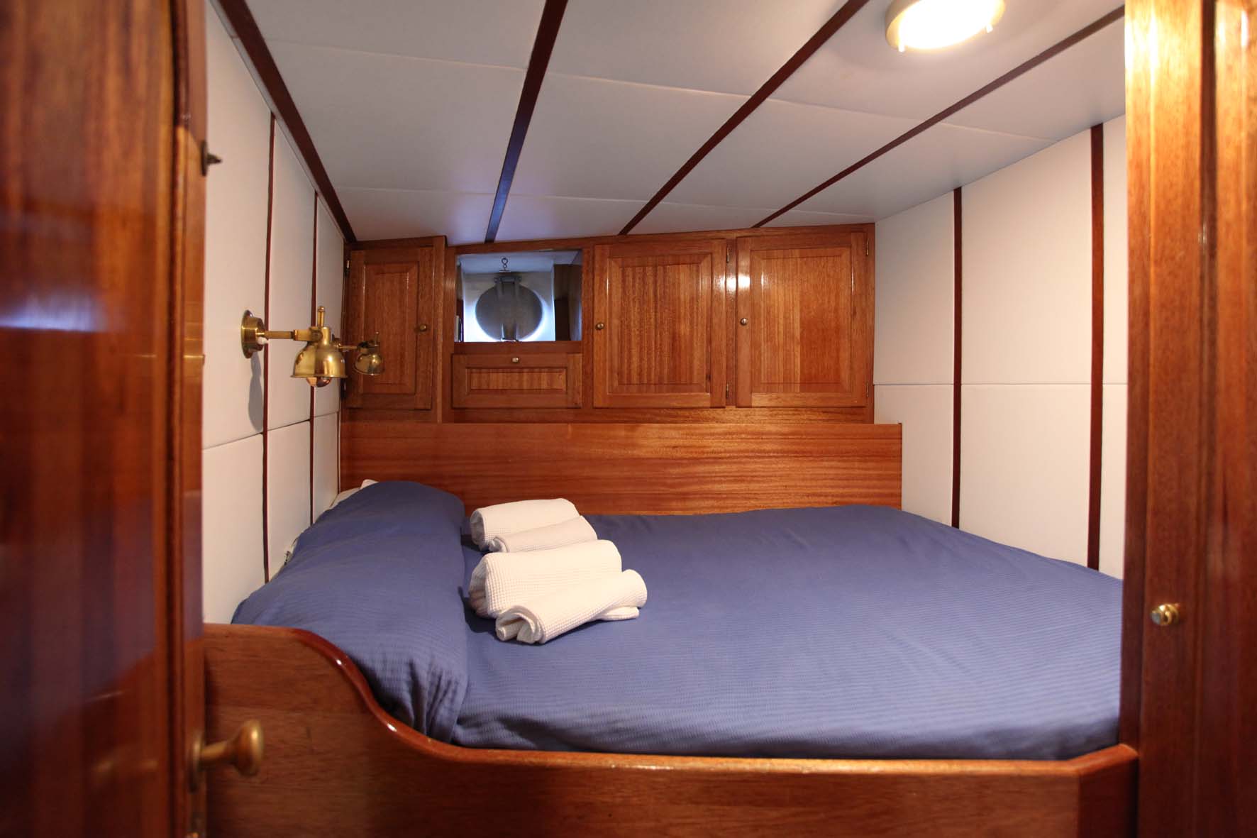 BUENA CHICA 1 - Guest Cabin 2.jpg