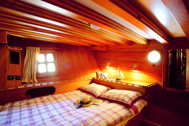 BZ cabin  double.jpg
