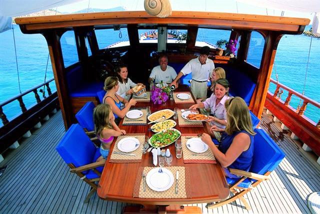BZ dining.jpg