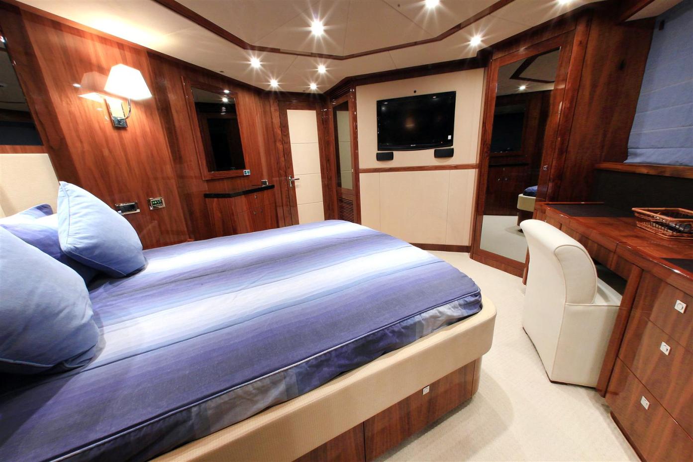 Barracuda Red Sea double cabin view 3.JPG