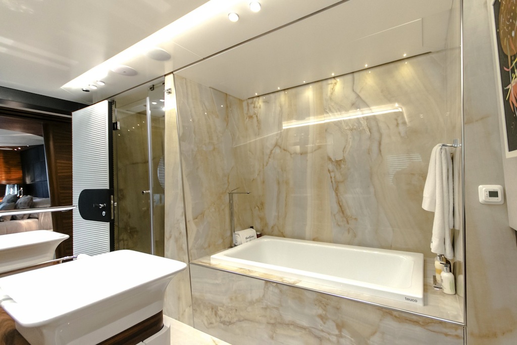 Bathroom - Yacht KATINA.jpg