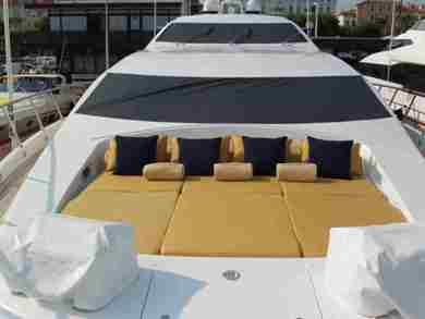 Bellissima 107 - Fore Deck.jpg