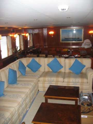Benetti Yacht MIZAR -  Salon Seating.jpg