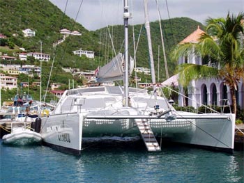 Bliss - Foredeck showing stairs.jpg