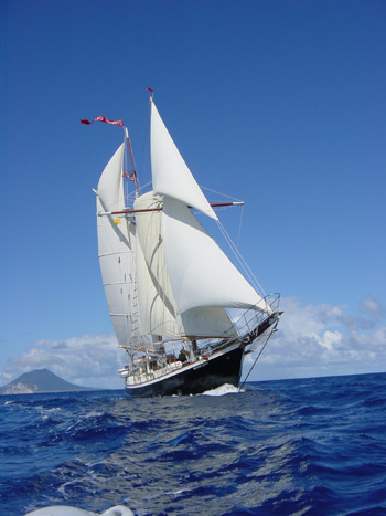 Bonnie Lynn - sailing 2.jpg