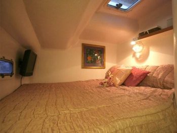 Braveheart - aft cabin.jpg