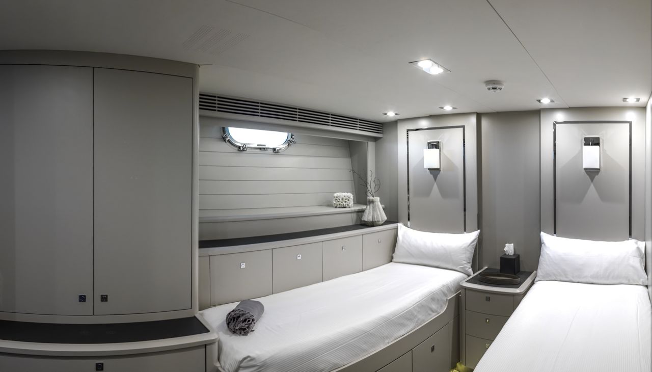 CAROLINE 1 - Twin cabin.jpg