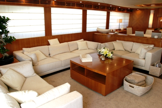 CASPIAN KING -  Salon.jpg
