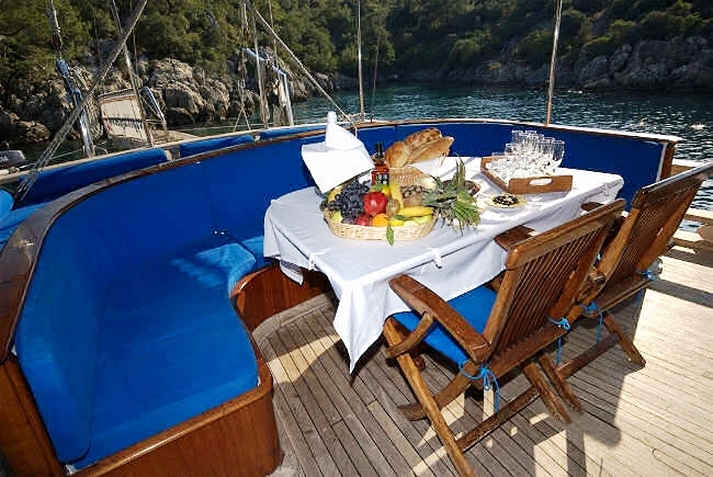 CEYLAN Exterior Dinning.jpg