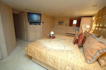 CHRISTINE -   Master Cabin 3.jpg