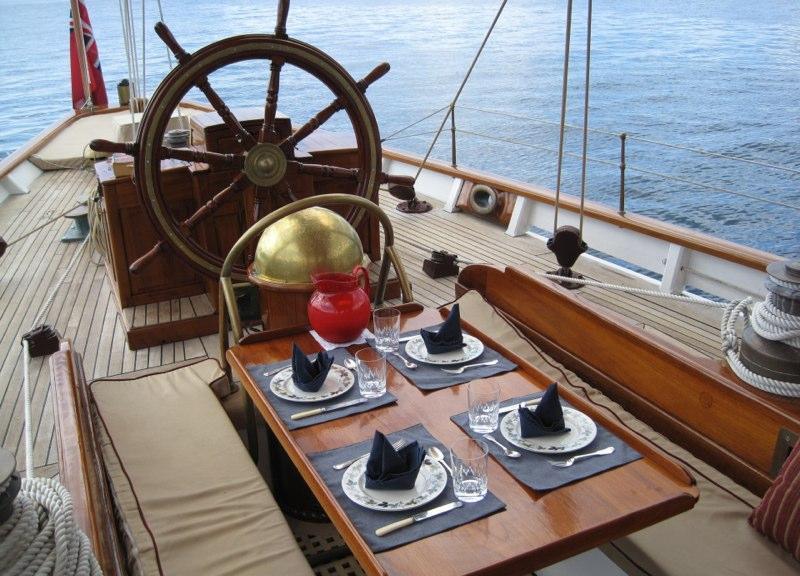 CORAL OF COWES -  Dining on Deck.jpg