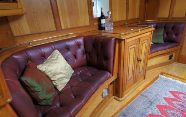 CORAL OF COWES -  Salon.jpg