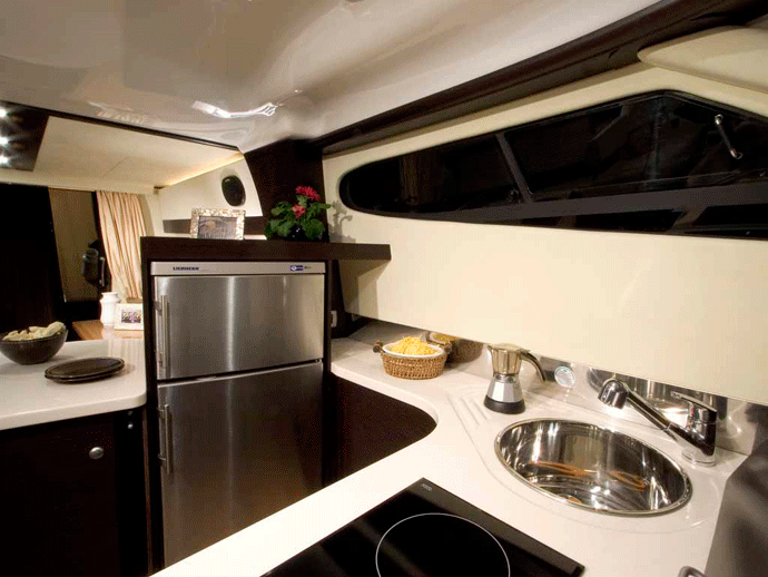 CRANCHI 50 Galley.gif