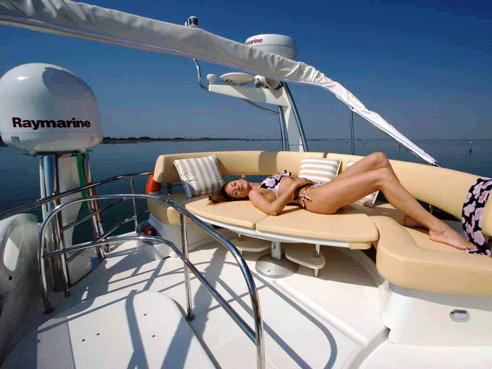 CRANCHI 50 Sundeck2.gif