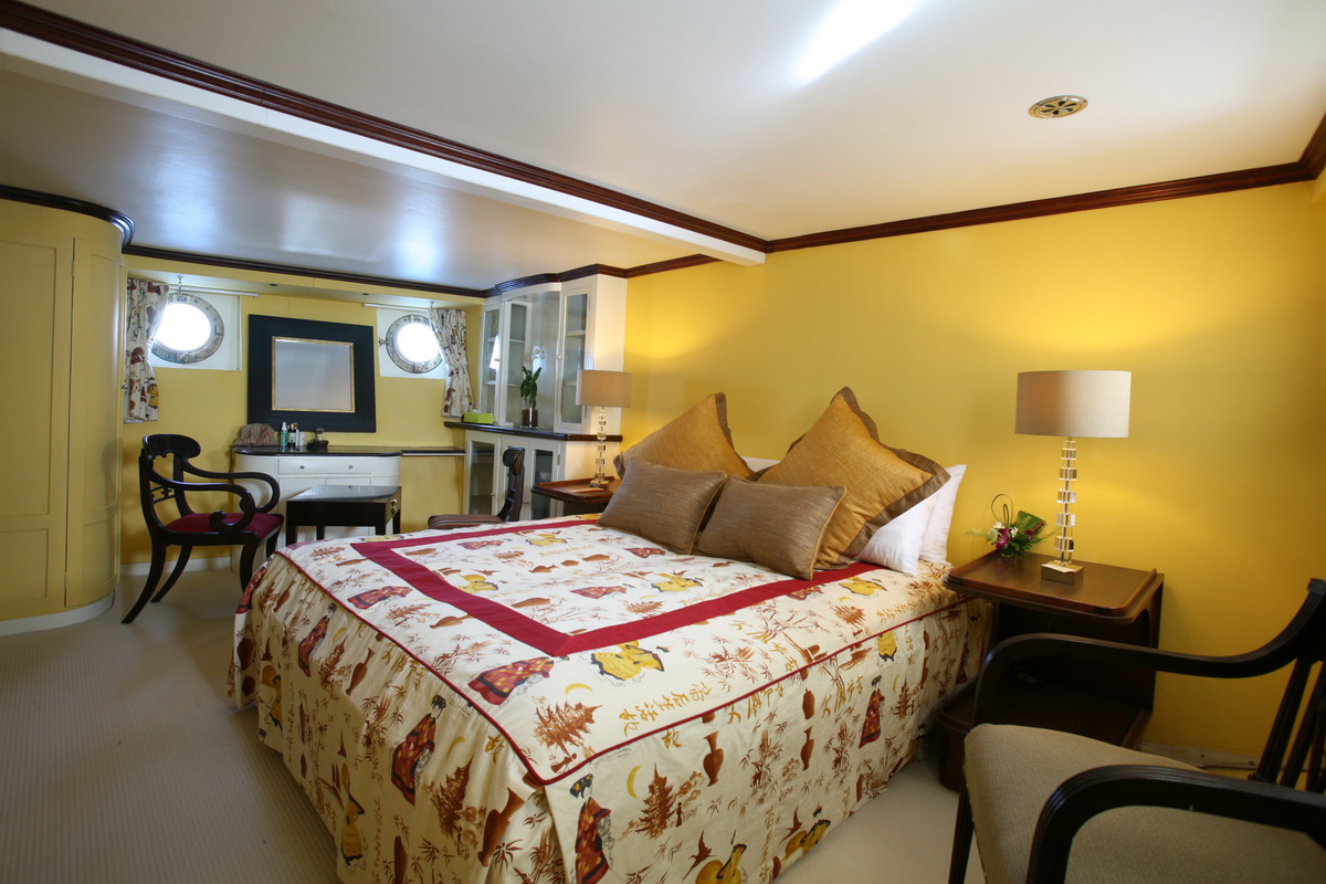 Calisto - The Master Stateroom.jpg