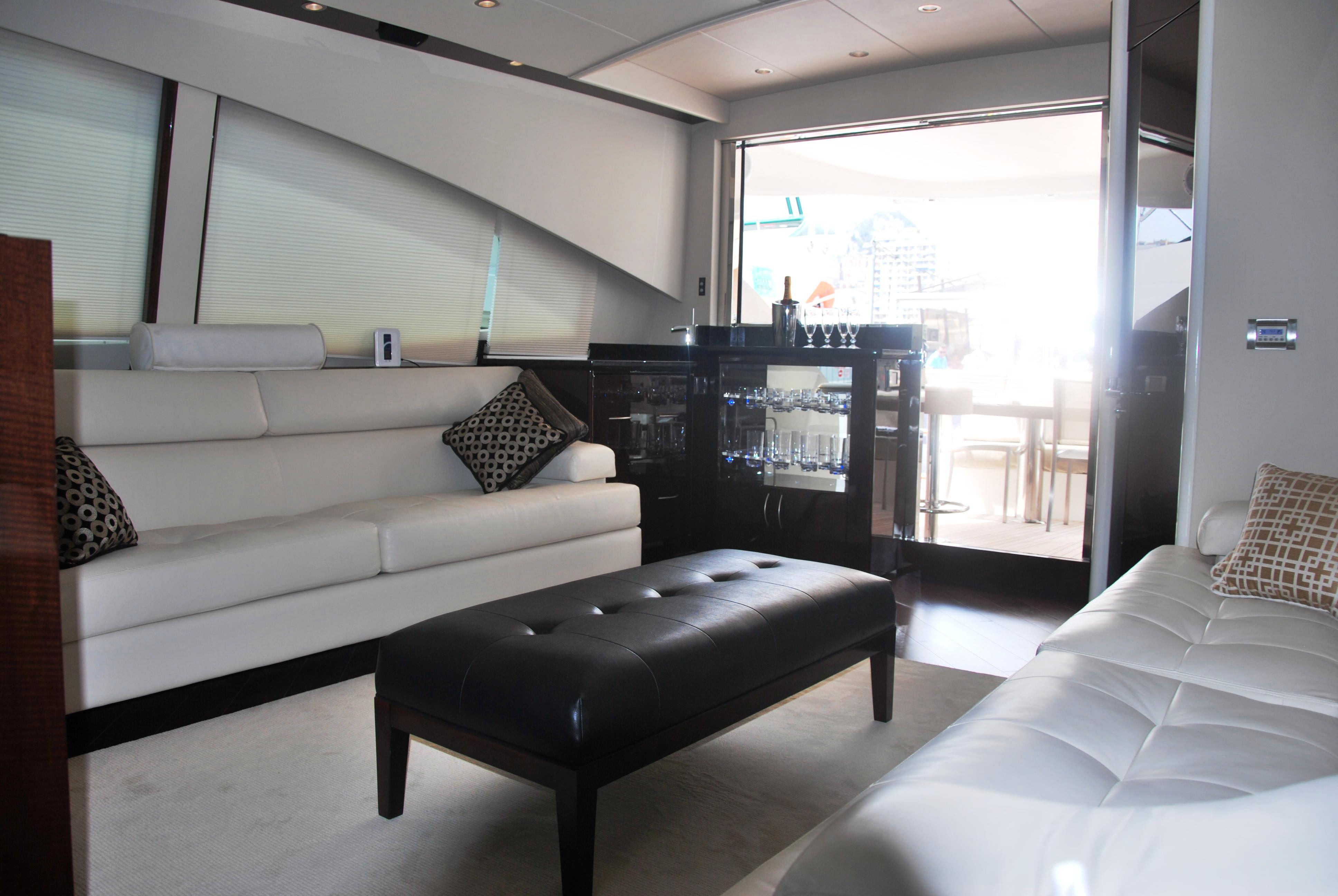 Carbon -  Salon looking Aft.jpg