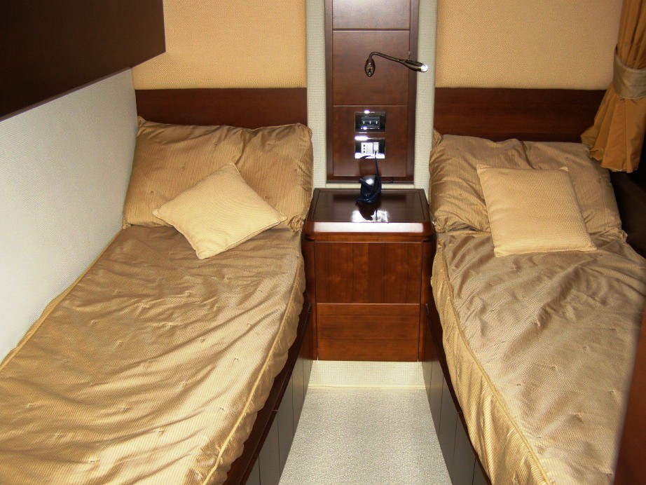 Carcola II Twin.jpg