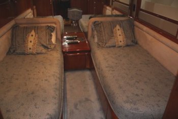 Caribbean Dreamin - Port guest cabin.jpg