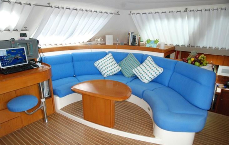Cat AD ASTRA -  Salon Seating.jpg