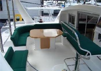 Cat AMAZING GRACE -  Cockpit.jpg