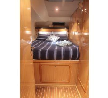 Cat AMAZING GRACE -  Guest Cabin 2.jpg
