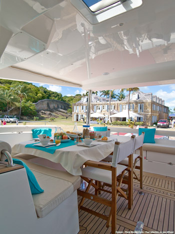Cat ELYSIUM -  Aft Deck Dining.jpg
