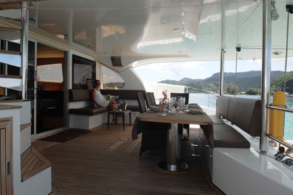 Cat JAMBO -  Aft Deck.jpg