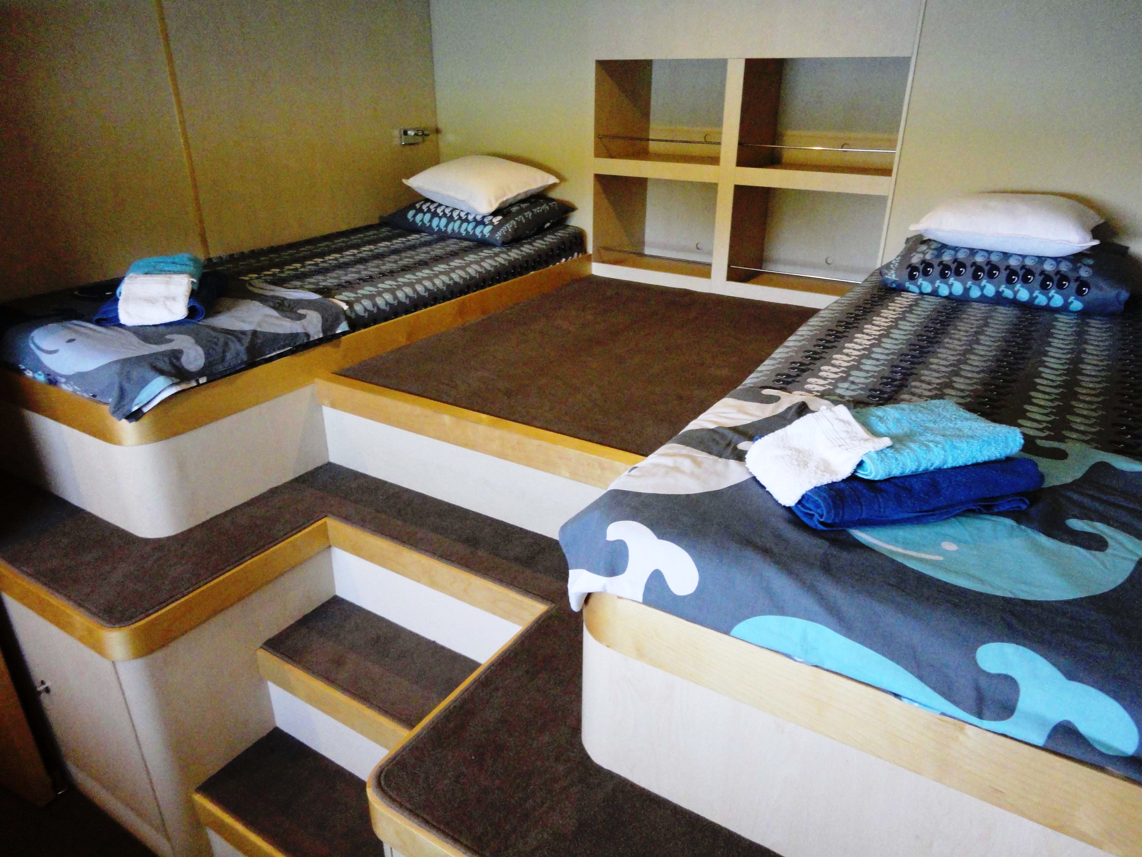 Cat JAMBO -  Twin Cabin.jpg