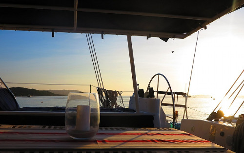 Catamaran ABYSSE - Al Fresco Dining 2.jpg