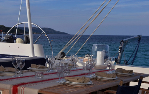 Catamaran ABYSSE - Al Fresco Dining.jpg