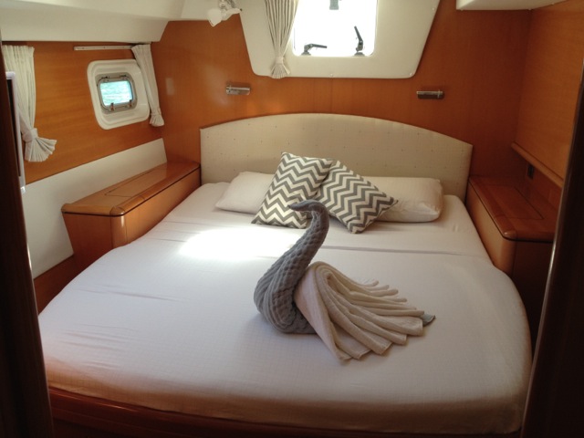 Catamaran AMURA - Guest Cabin 2.jpeg